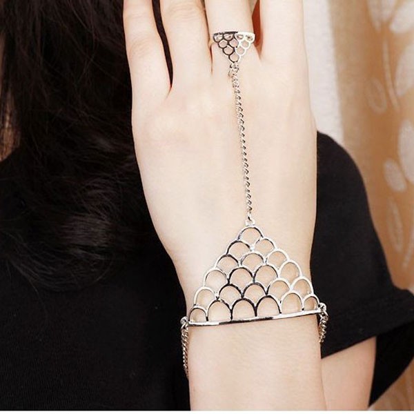 Alloy Triangle Pattern Chain Bracelet 