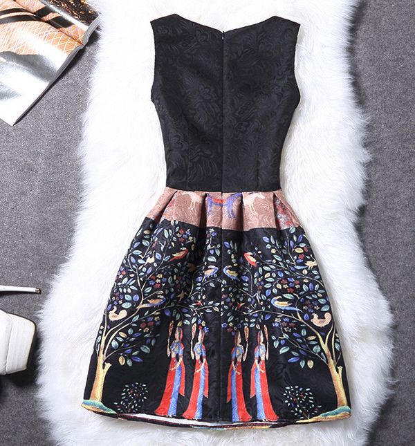 SKU: B4945 Printed Skater Dress Size: M