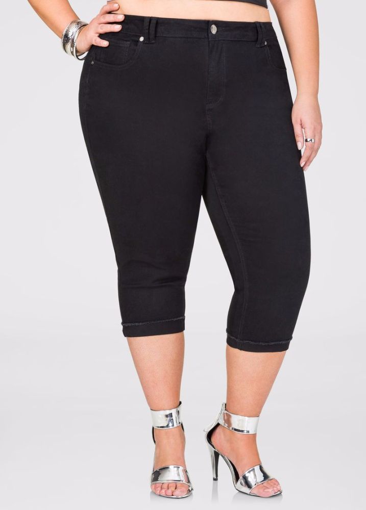 #5009217 Black Dark Twill Capri Shorts Size: 14