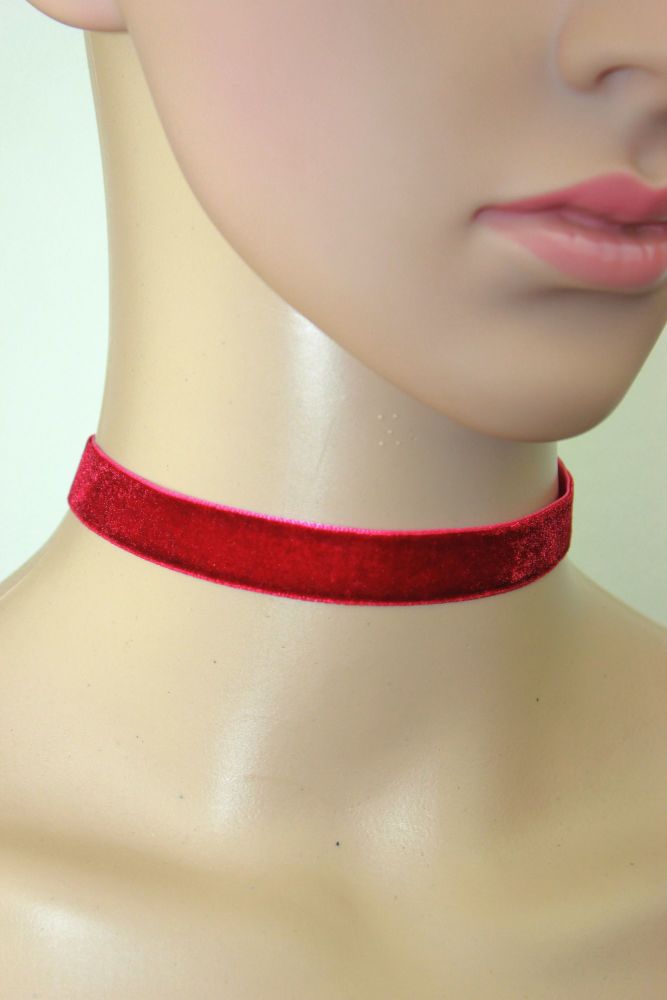 Red/Velvet Choker