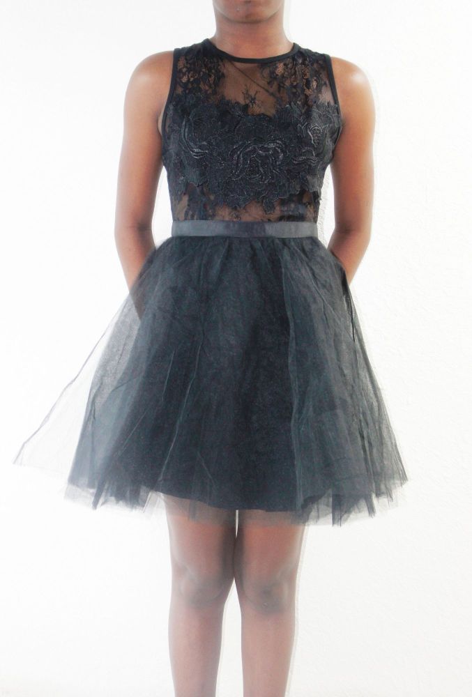A0155 Applique Chiffon Skater Dress Size: S