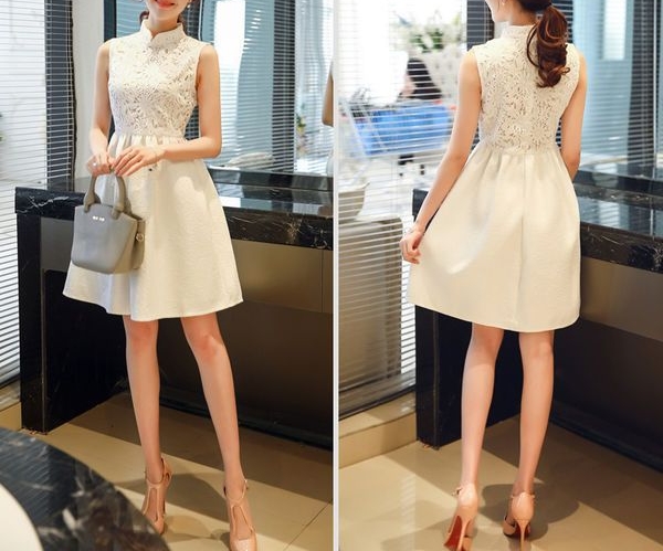 Lace Sleeveless Dress Size: M