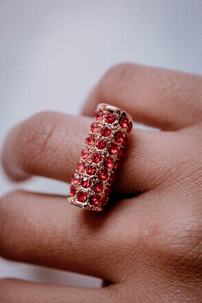 Red/Gold Rhinestone Fashion Ring Size: 17