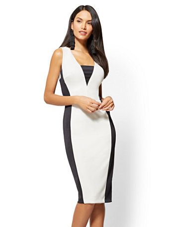 D043 V-neck Colorblock Dress Size: XL