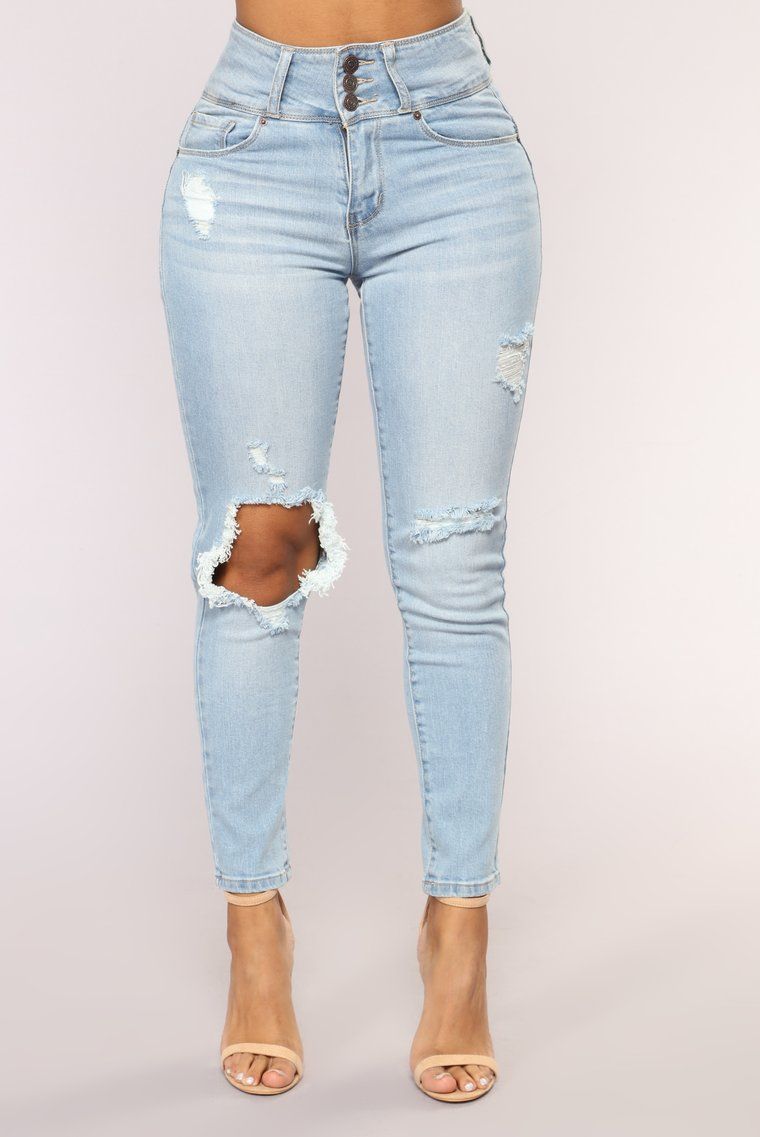 #G004 Light Wash Rip Jeans Size: 3/S