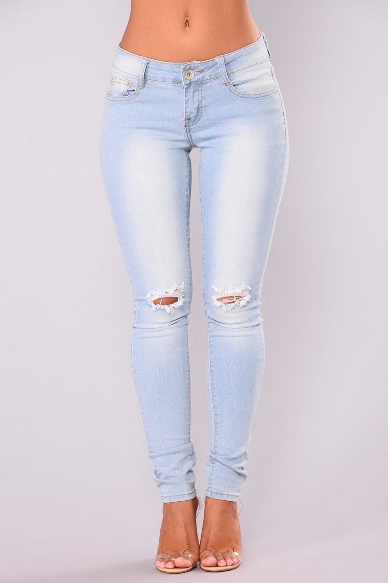 Light Wash Skinny Jeans 