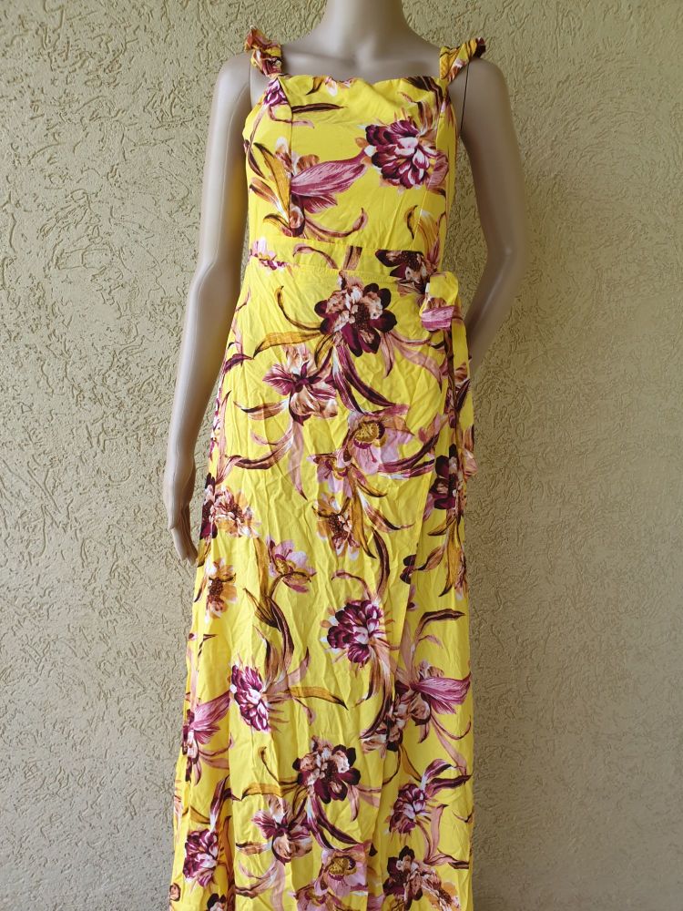 Sleeveless Floral Print Dress Size: M