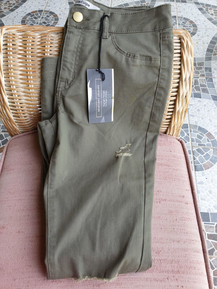 Olive Green Distressed Pants|Size: 4