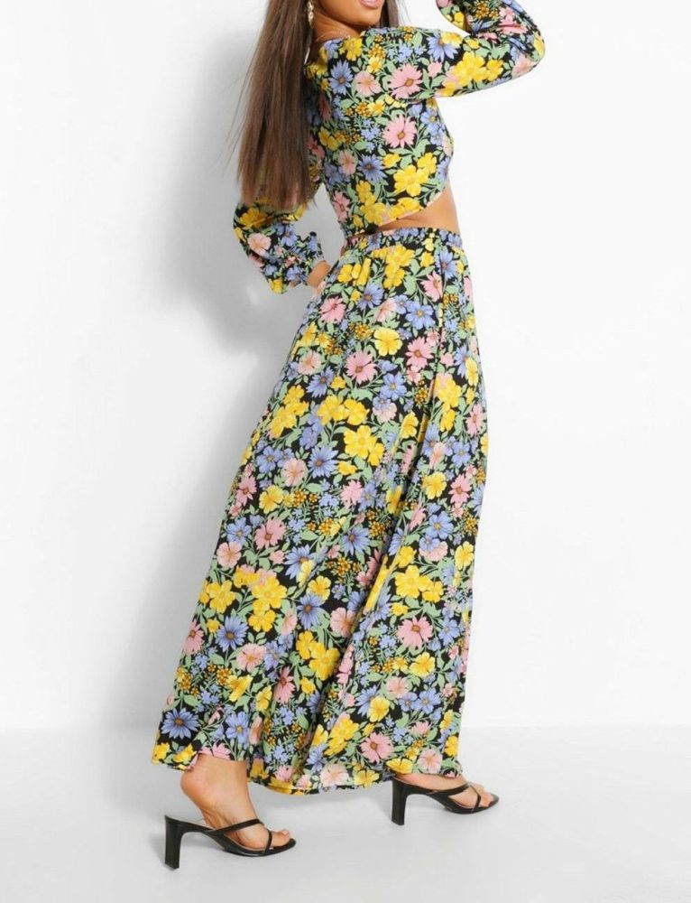 Floral Print Maxi Skirt Size: SM