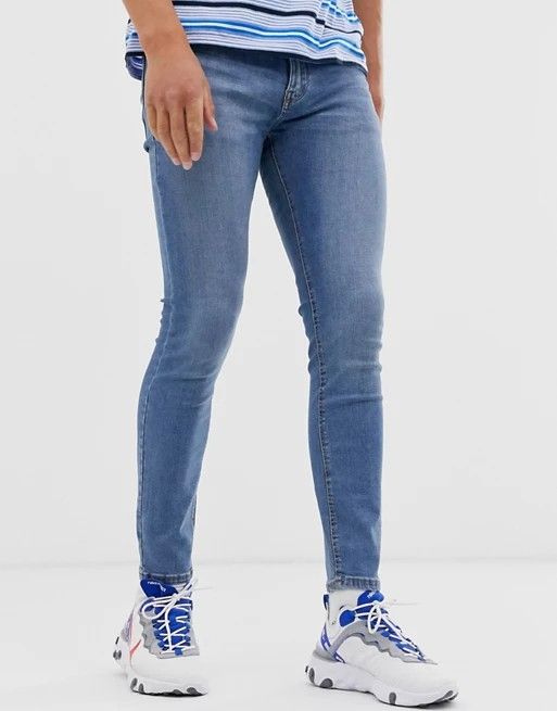 w 32 l 32 size