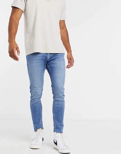 Super Skinny Blue Jean Size: W34 L32