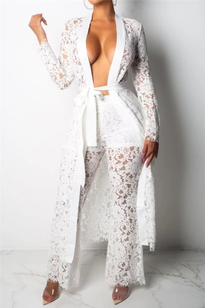 White Two-piece Pants Suit Size: M/L