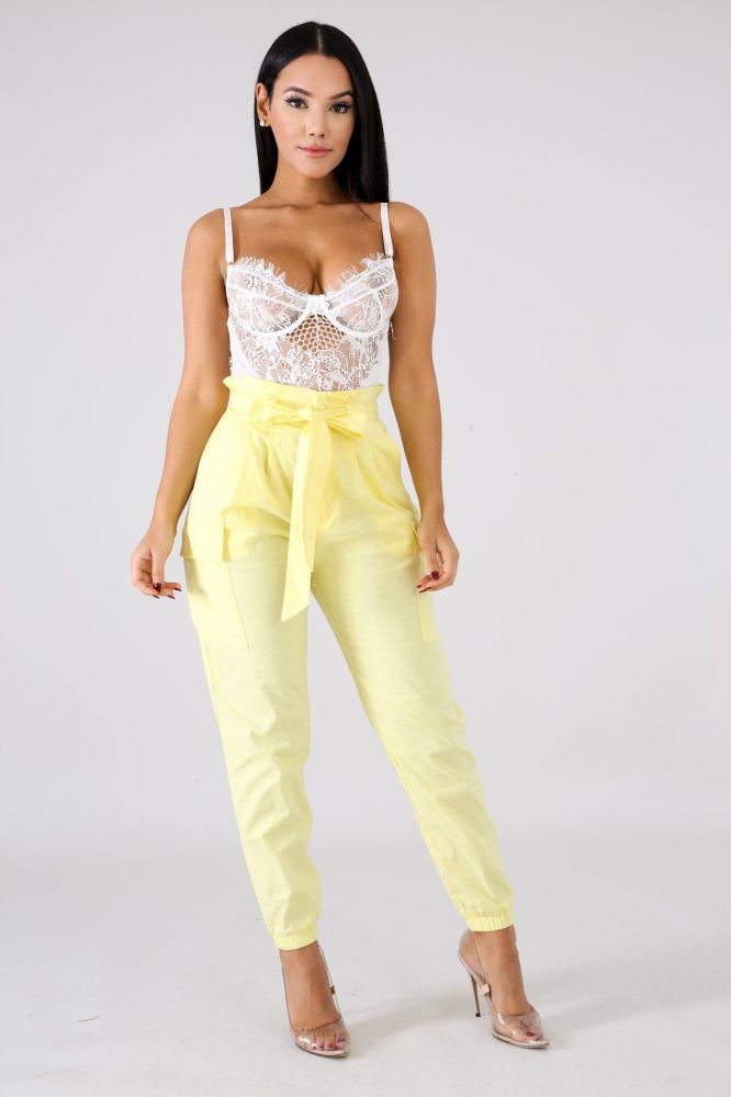 Yellow Pleated Cargo Pants Size: M