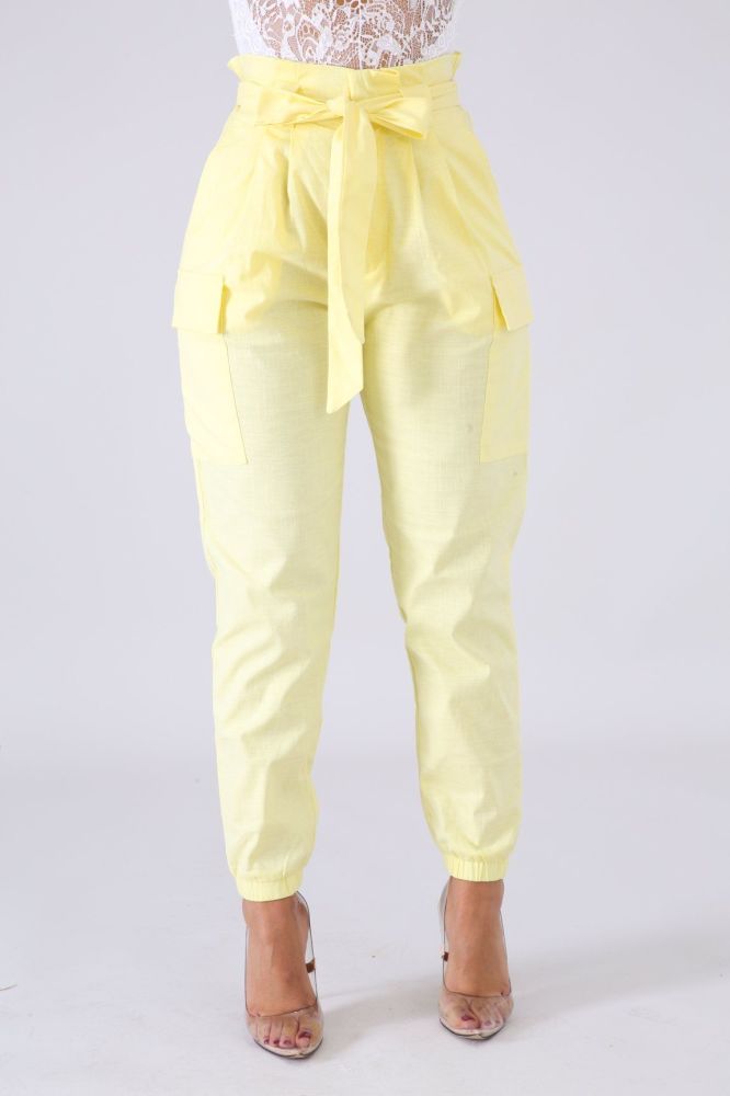 Yellow Pleated Cargo Pants Size: M