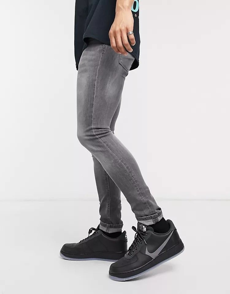 New Look Gray Spray On Jeans Size: W32 L34
