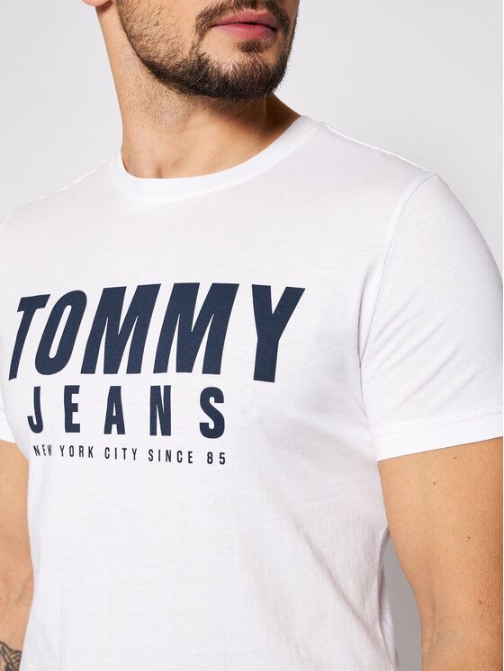 TOMMY JEANS Chest Logo Crew Neck T-Shirt Size: XS