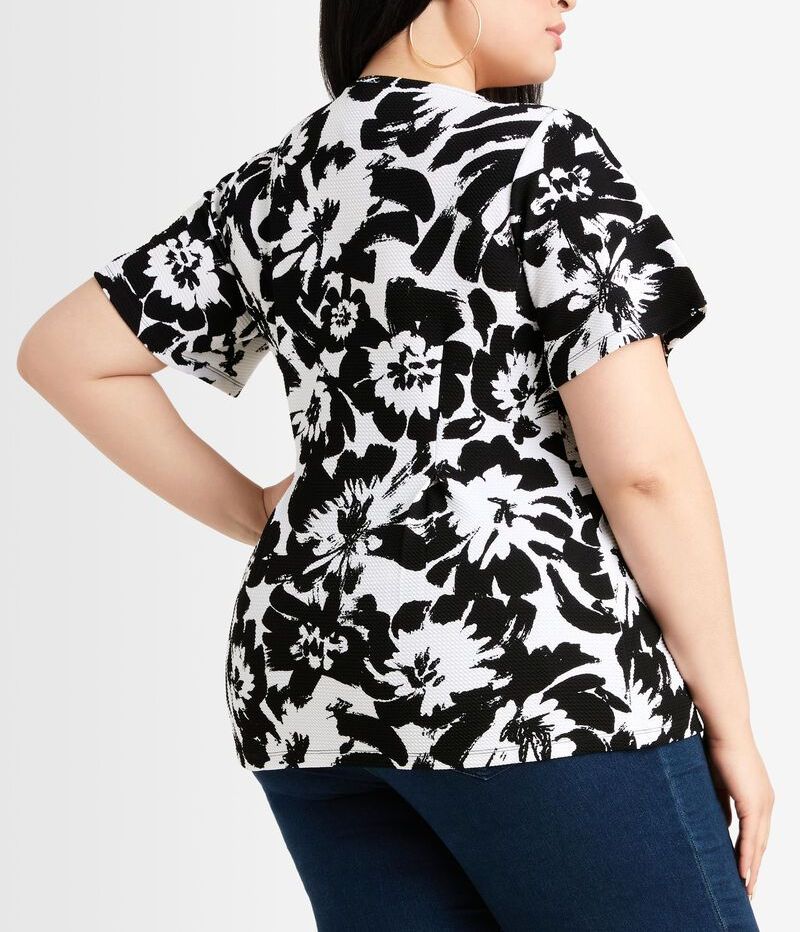 Floral Print Throughout V-neckline/Short Sleeves Top Size: 1XL