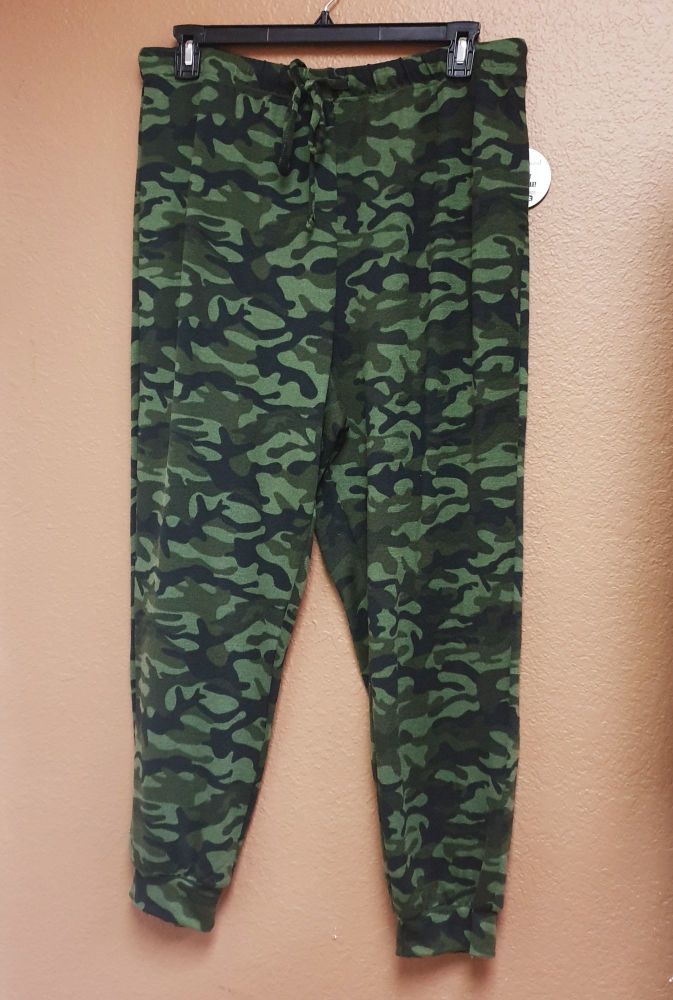 Camouflage Print Jogger Size: 1XL