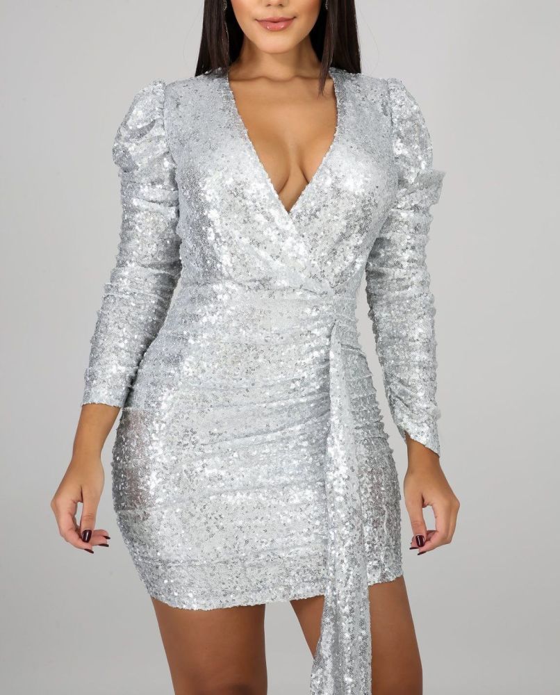 B339 Silver Long Sleeve Sequins Dress Size: M/L