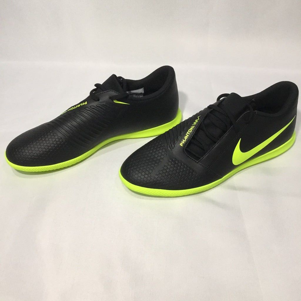 Nike  Jr. Phantom Venom Club Shoes Size: 5.5