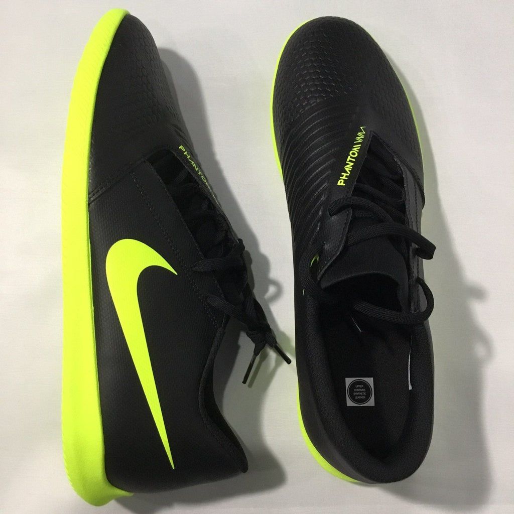 Nike  Jr. Phantom Venom Club Shoes Size: 5.5