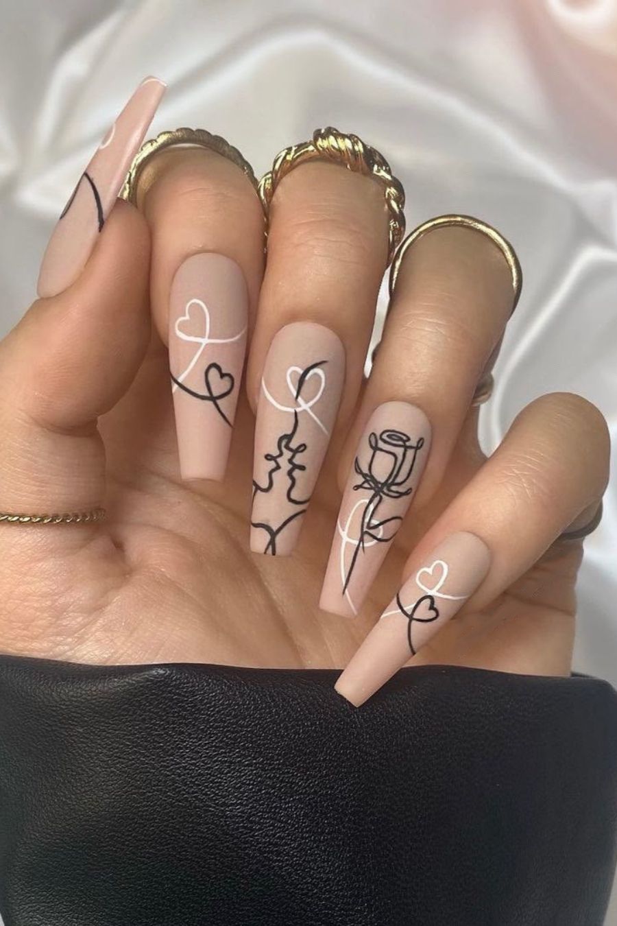 Abstract Lines Printed Fashion Nails Set 24 Pieces