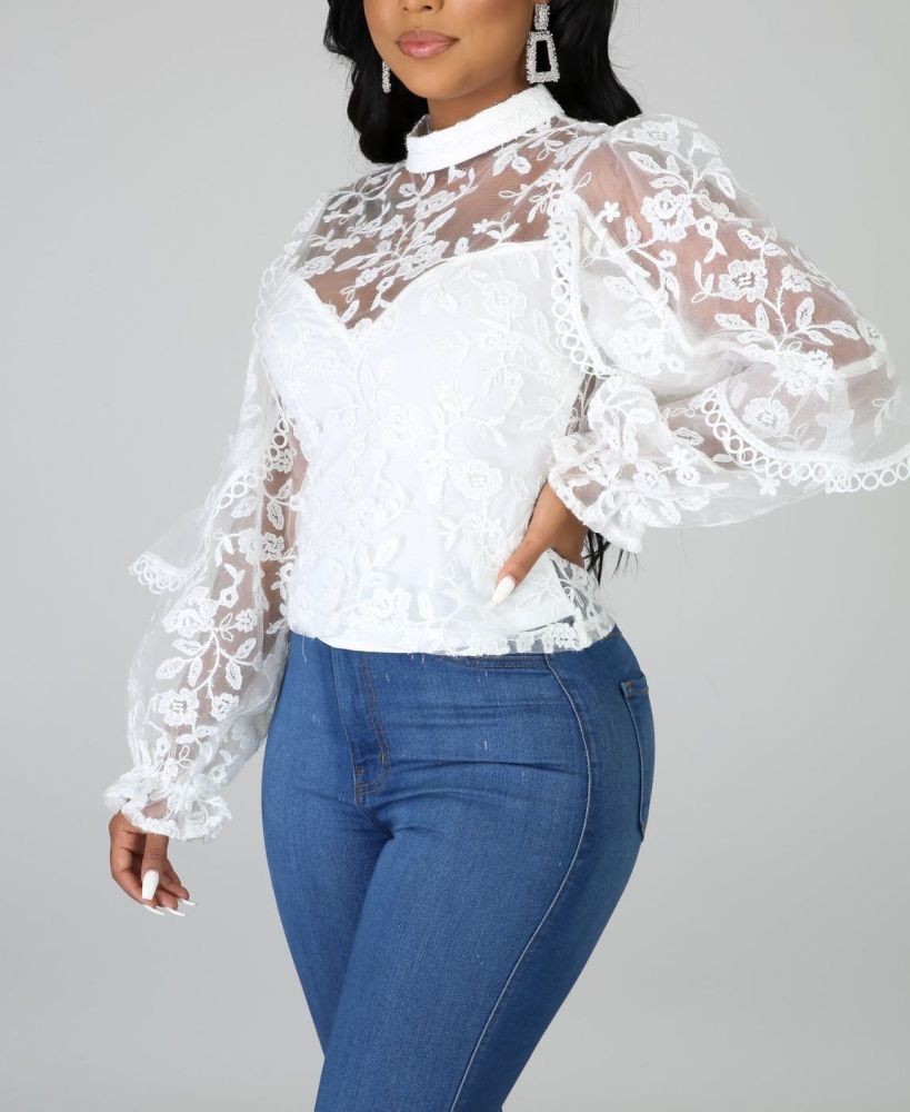 White Glimmer Lace Long Sleeve Elegance Blouse Size: S