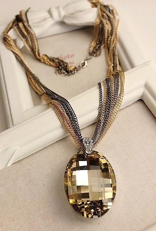 Vintage Gold / Black Oval Glass Crystal Pendant Necklace