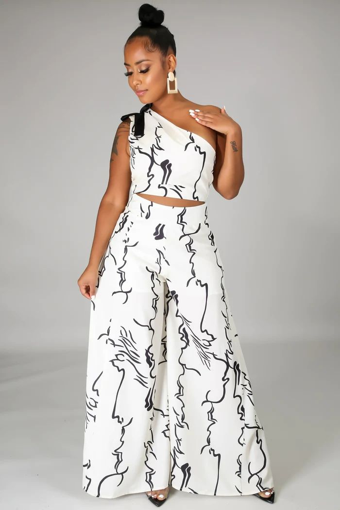 One Shoulder Top/Palazzo Pants in Ivory Black Size: S