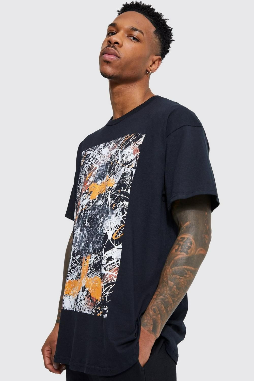 Size: XS Oversized Black Printed Daffy Duck T-Shirt