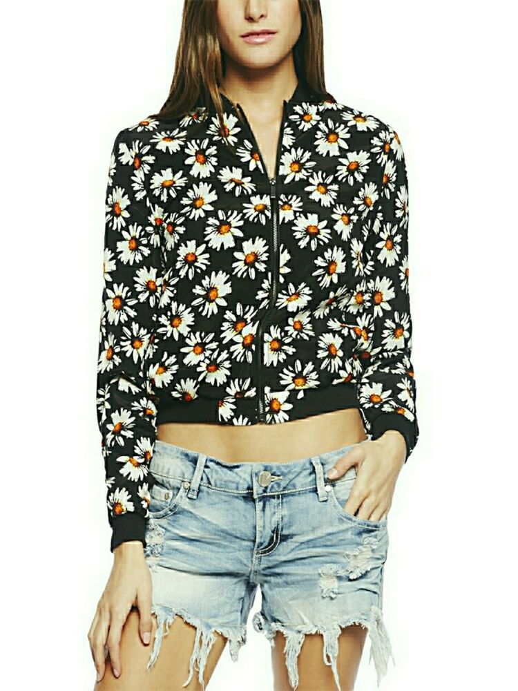 Size: S Black Floral Daisies Print Bomber Jacket