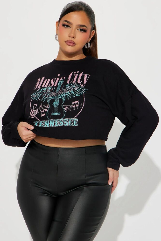 Size: XL Black Country Music Crop Top
