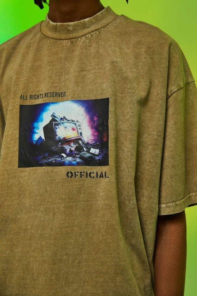 Oversized Heavy Washed Graphic T-shirt Size: S