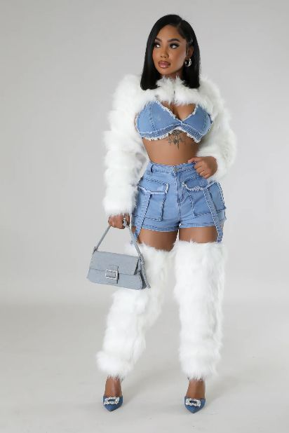 White Fur 2pc Set Size: M