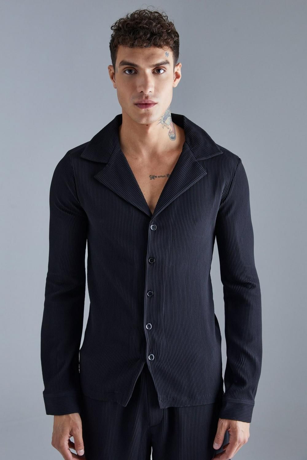 Black Pleated Muscle Fit Long Sleeve Shirt