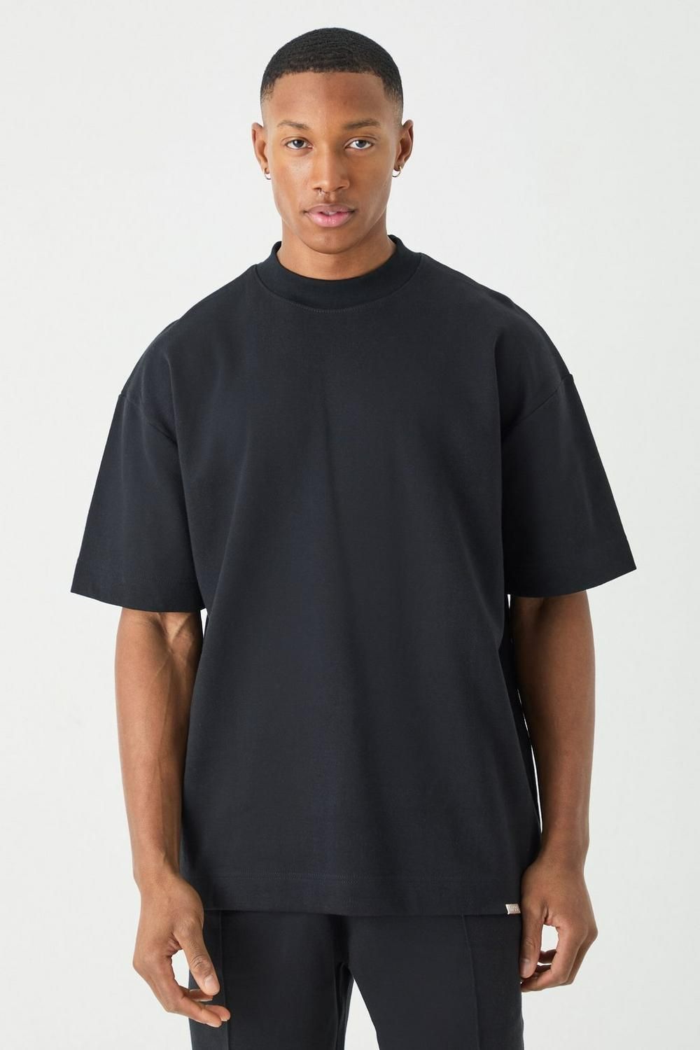 Oversized Black Extended Neck T-shirt SKU: 801190