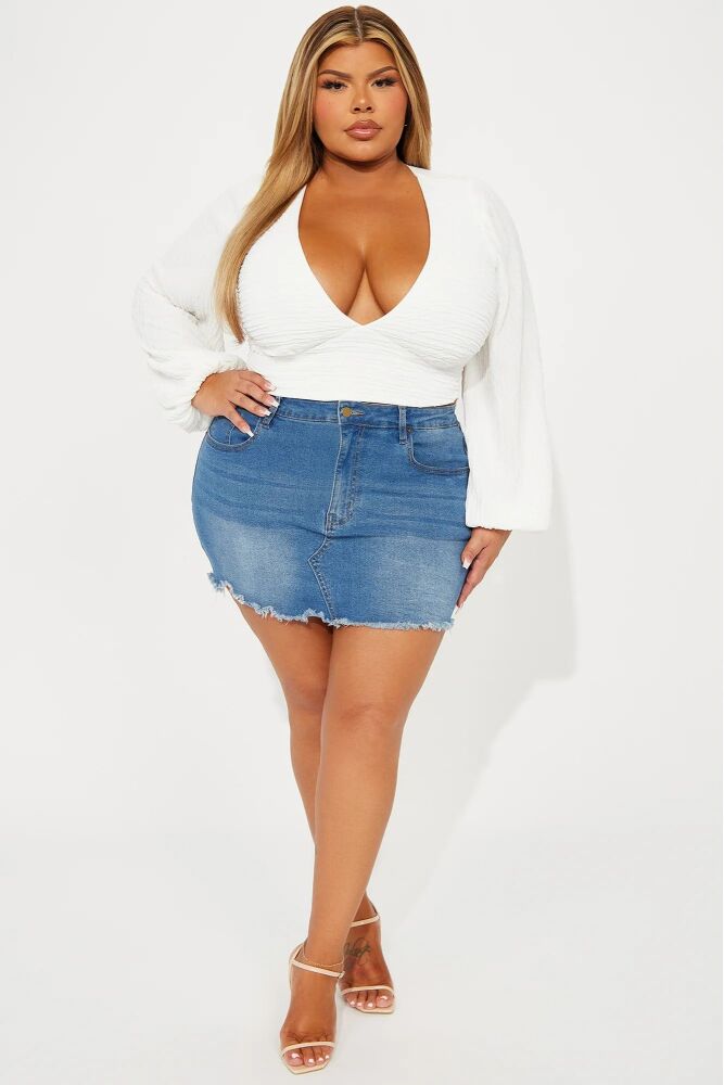 White Deep V-Neck Long-Sleeve Crop Top Size: 1XL