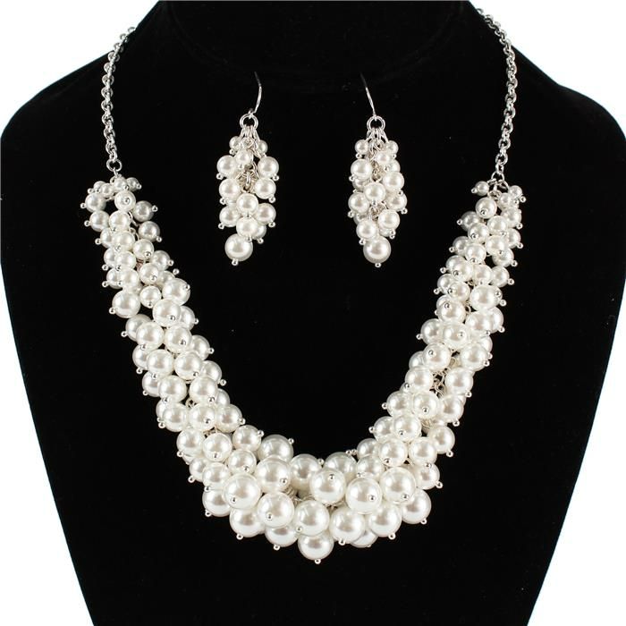 Luxe Cluster Pearl Necklace Set (Cream & White)