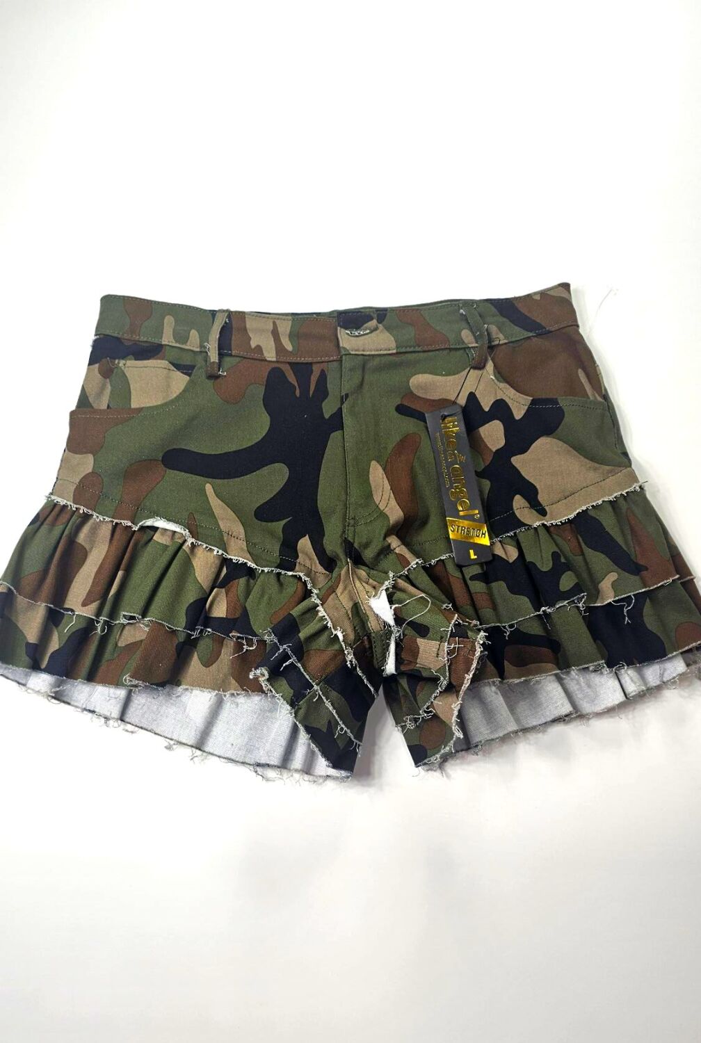 Camo Ruffle Hem Shorts Short Size: L SKU: 62583147