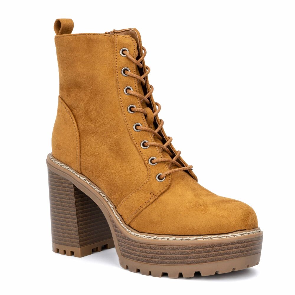 COMING SOON Lace Up Platform Chunky Heel Ankle Boots Size: 10