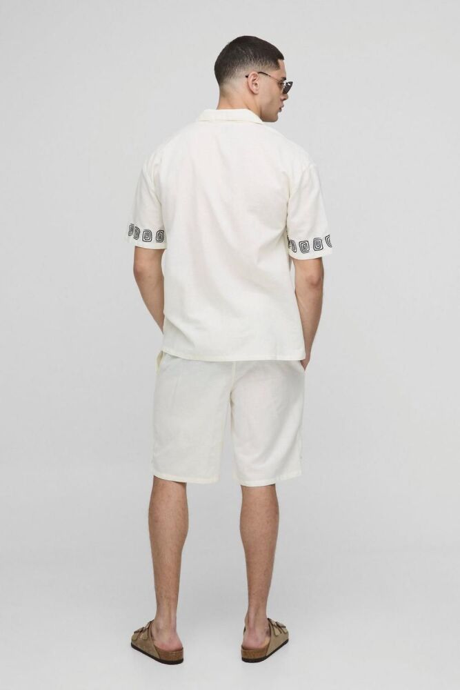 Ecru Embroidered Linen Shorts Size: XS SKU: 5008790