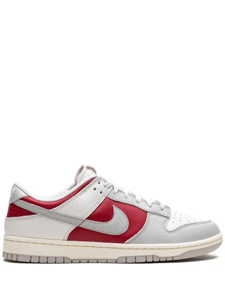 Nike Dunk Low "Red" sneakers Size: 9M SKU: H890120