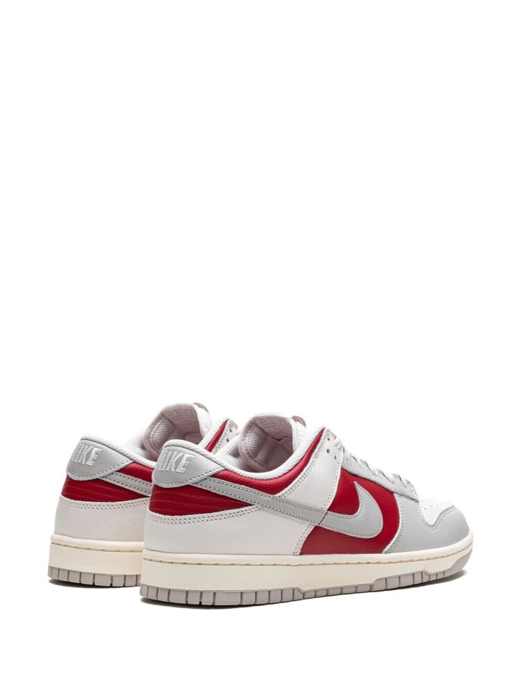 Nike Dunk Low "Red" sneakers Size: 9M SKU: H890120