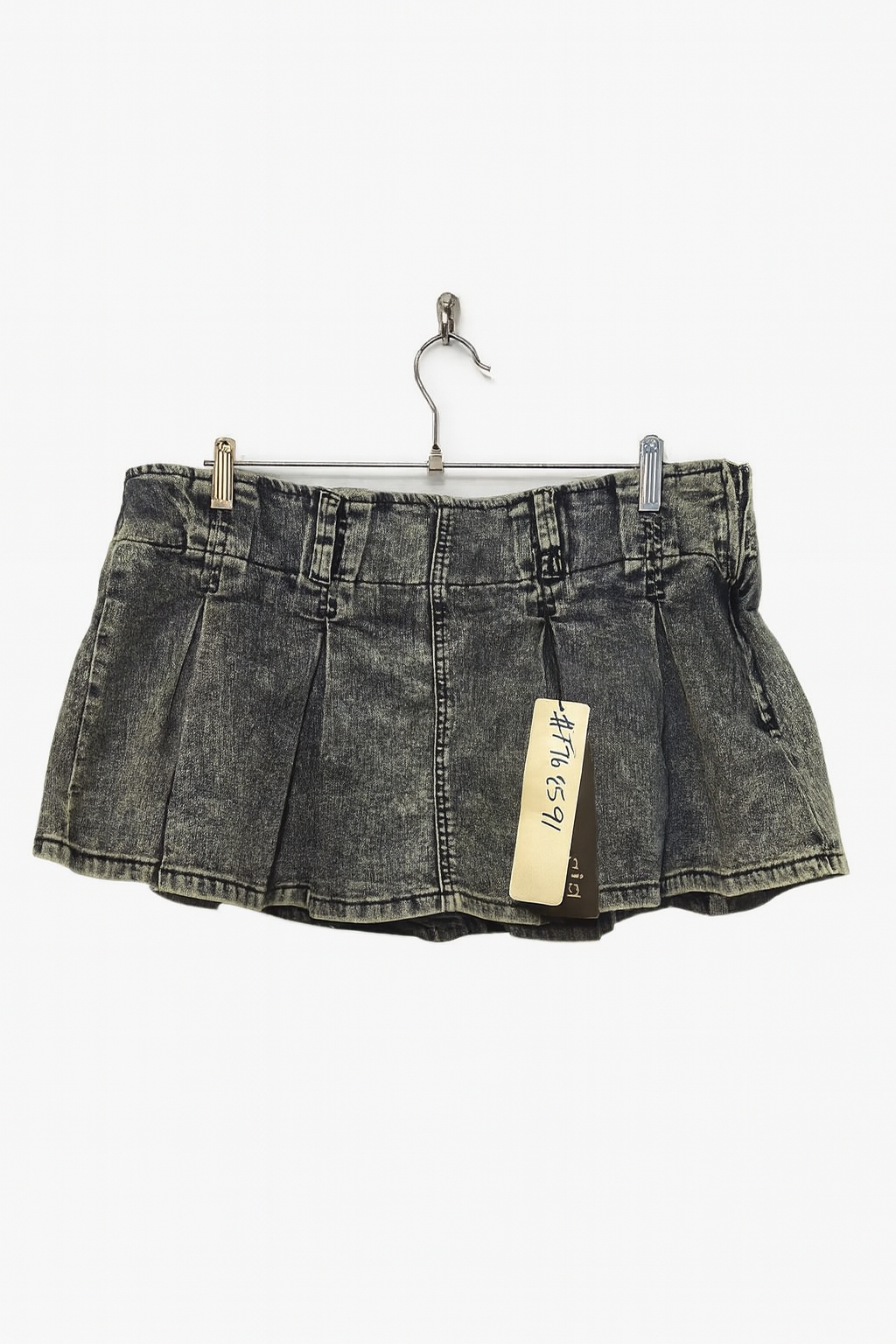 Madden Girl Low Rise Jeans Skort Size: XL SKU: T768591