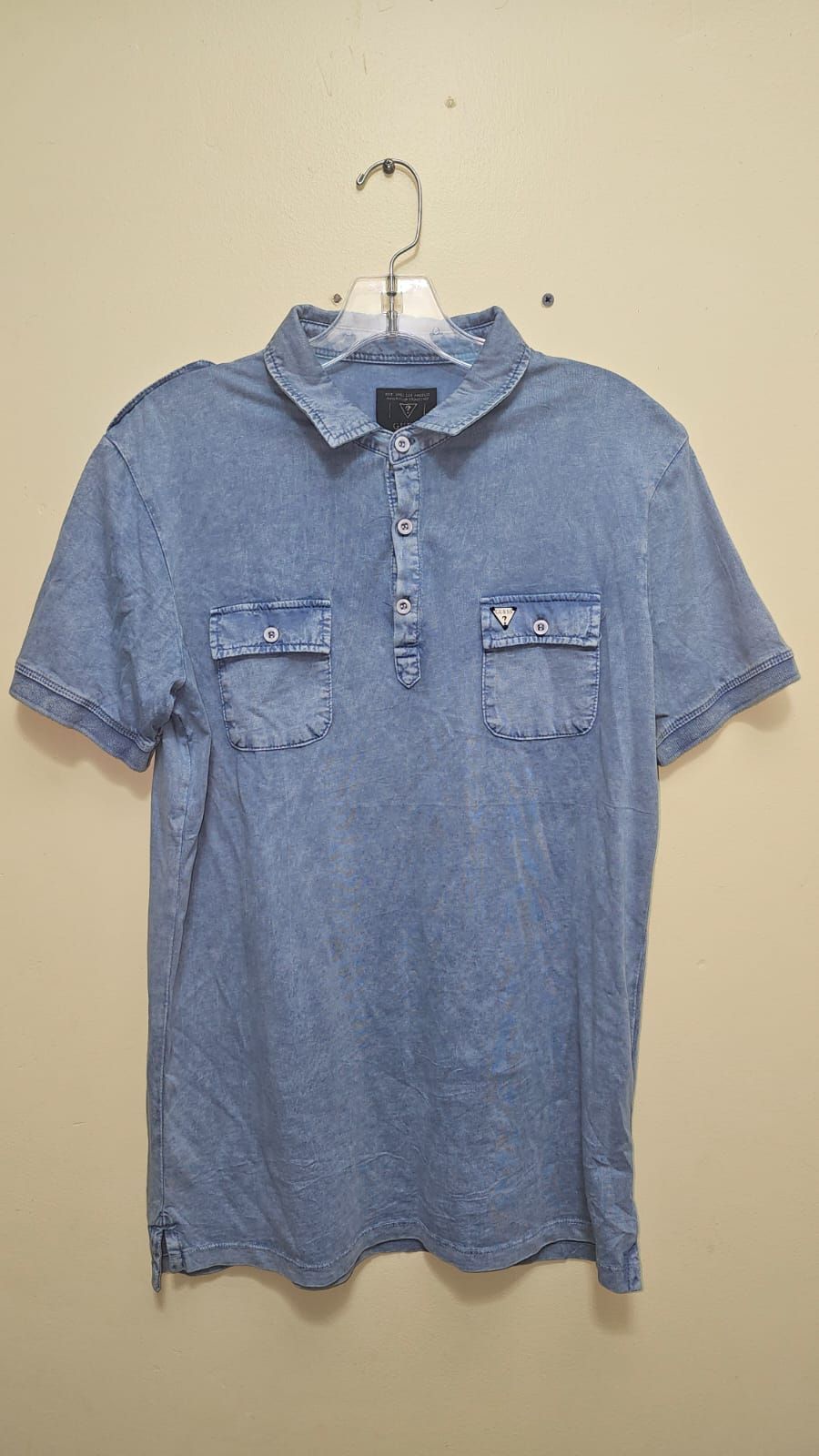 Guess Men’s Blue Short Sleeve Polo Shirt Size: ML SKU: 0890E43
