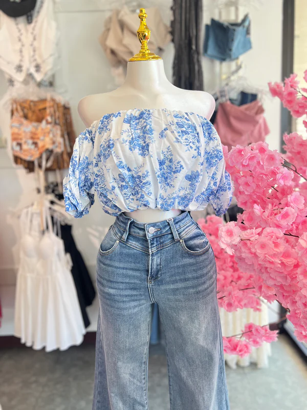Blue Blossom Off-Shoulder Top Size: L SKU: 879H012