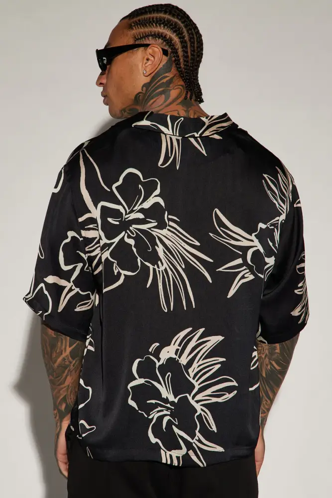Linen Black & White Tropical Floral Shirt Size: M SKU: 574N560