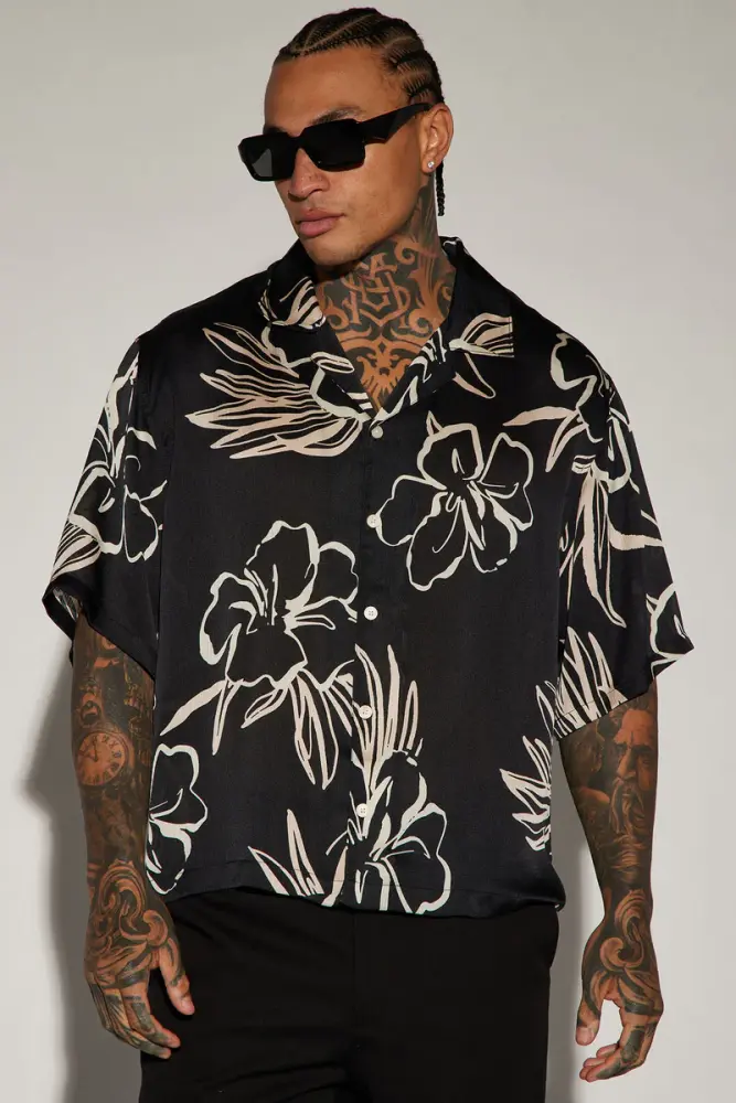 Linen Black & White Tropical Floral Shirt Size: M SKU: 574N560