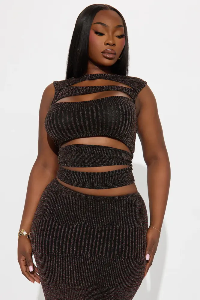 Black Esmeralda Cut Out Maxi Skirt Set Size: 1XL SKU: H879701