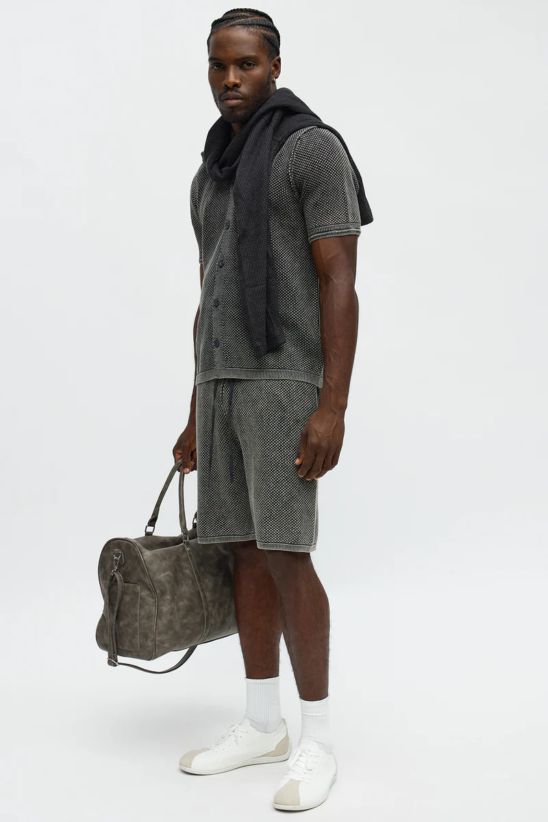 Black Wash Relaxed Washed Knit Short Size: XL SKU: S089443